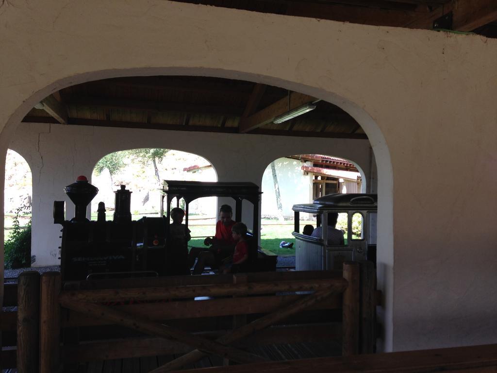 Apartamento Turistico Cigueena De アルゲダス エクステリア 写真